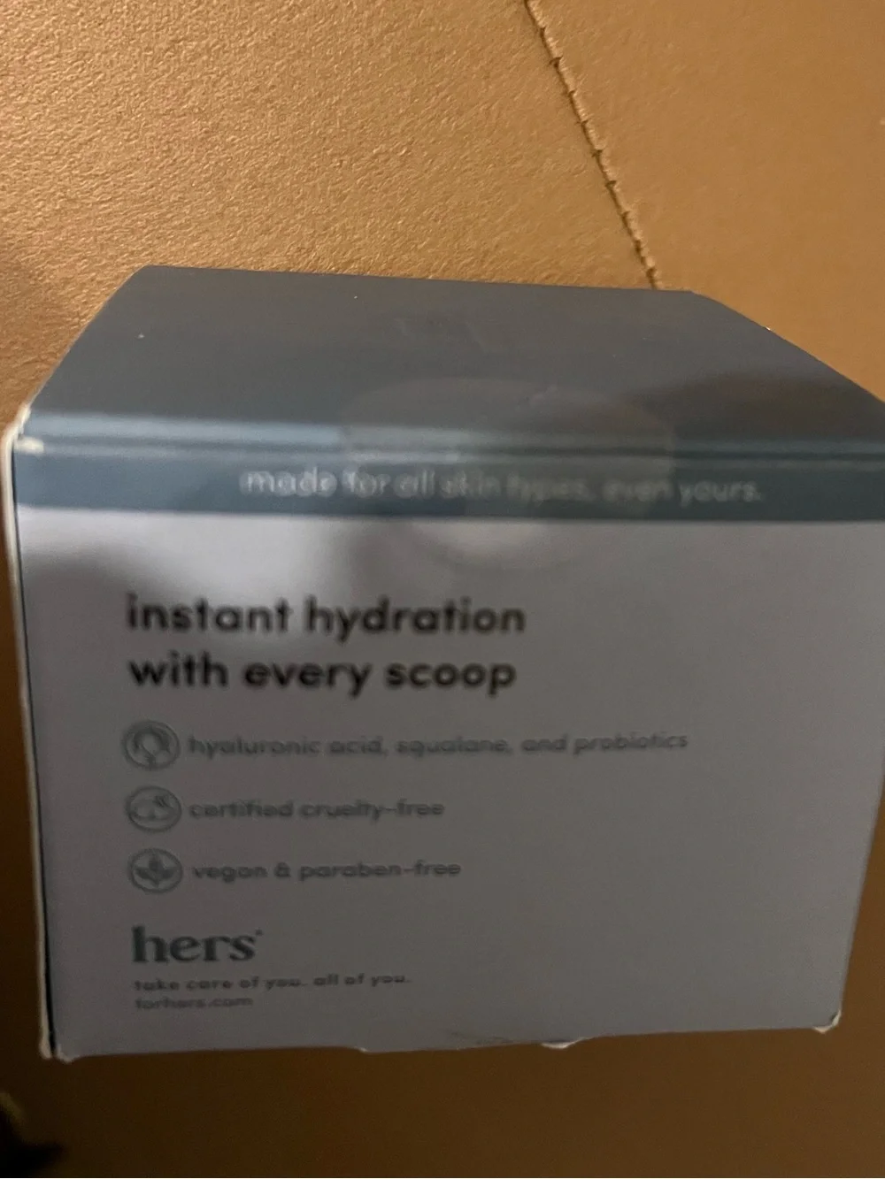 hers Hydrobounce Instant Moisturizer – Pale Blue